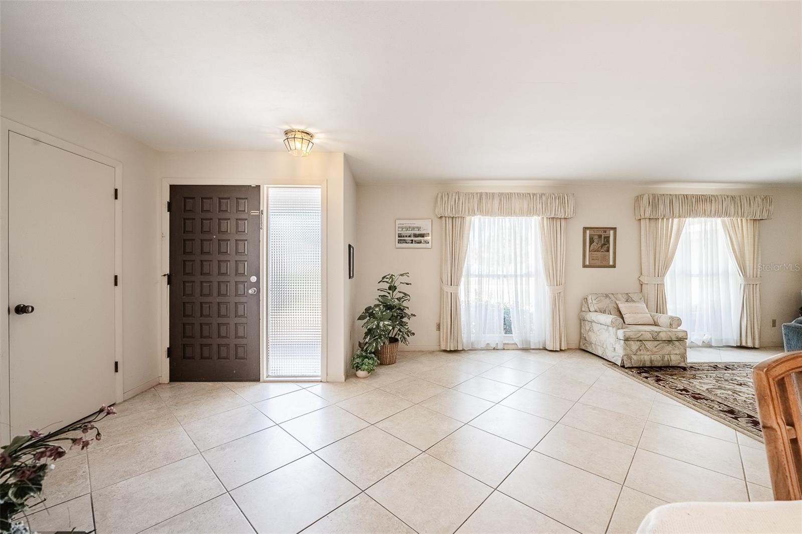 IMPERIAL POINT - Residential