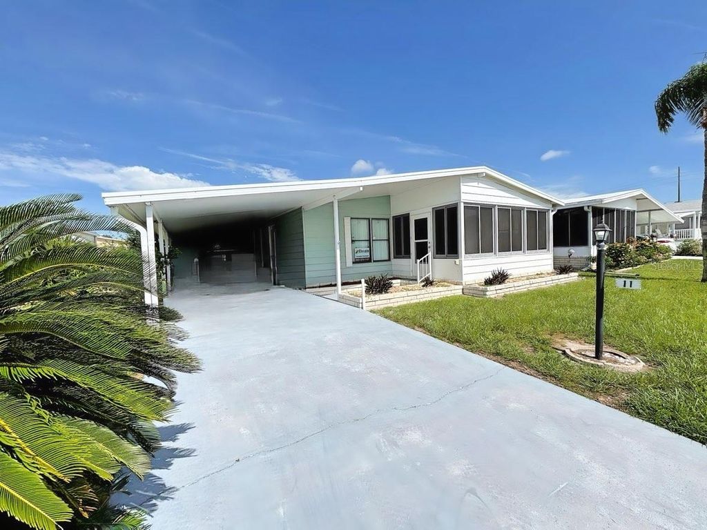 Photo of 11 Navel Drive, Winter Haven, FL 33884 (MLS # P4934493)