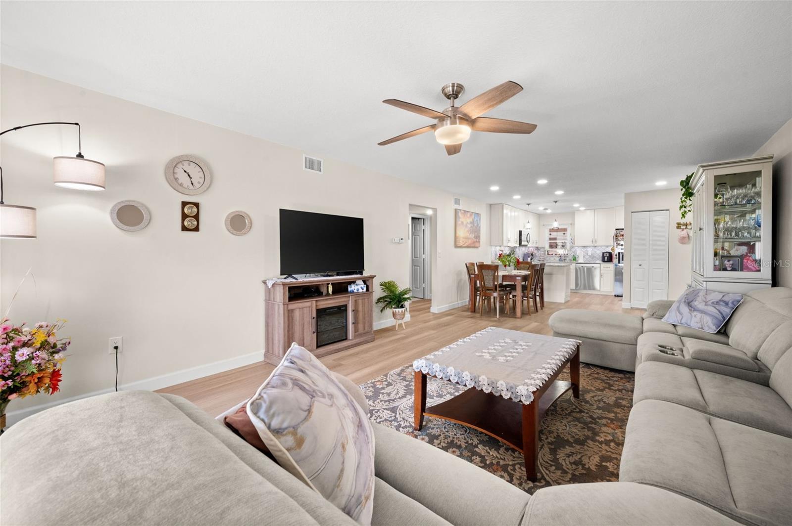MORTON VILLAGE - Residential Lease