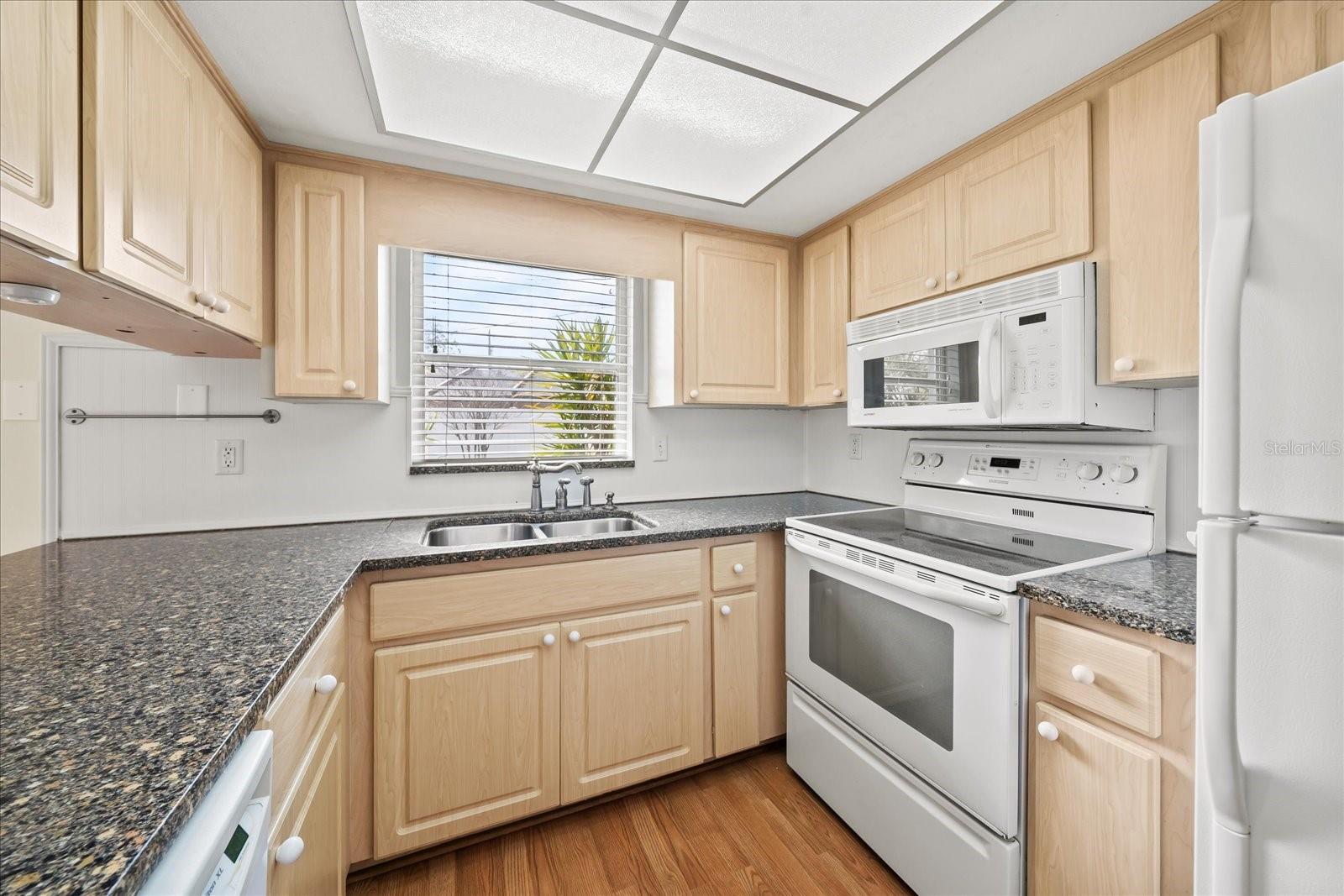 COUNTRY CLUB HEIGHTS FIRST ADD - Residential