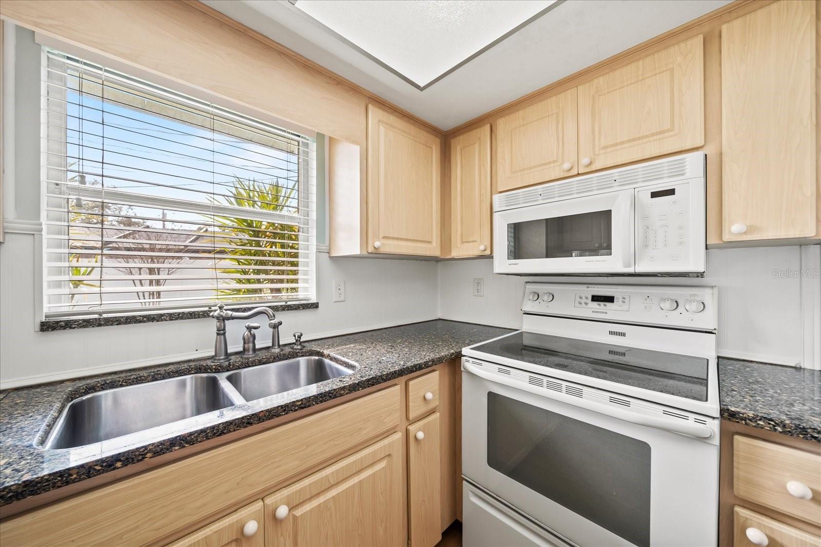 COUNTRY CLUB HEIGHTS FIRST ADD - Residential