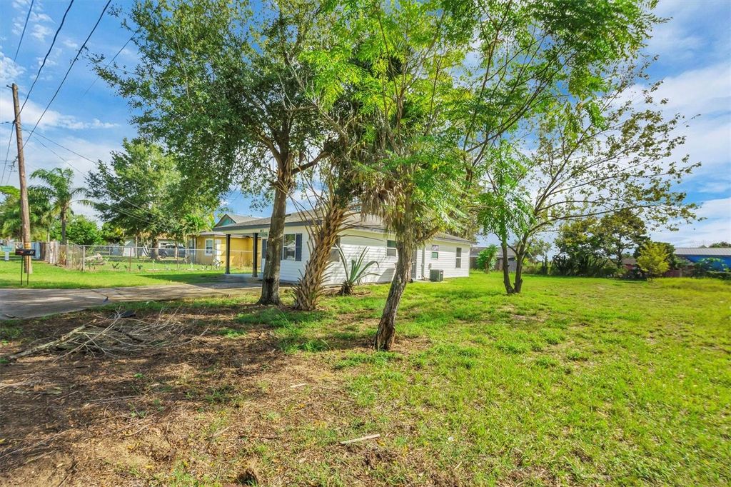 Photo of 403 N 21st Street, Haines City, FL 33844 (MLS # S5135987)