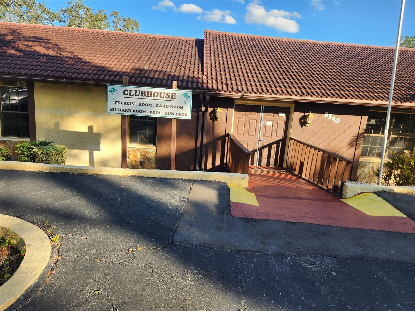 FOREST LAKE VILLAS CONDO - Residential Lease