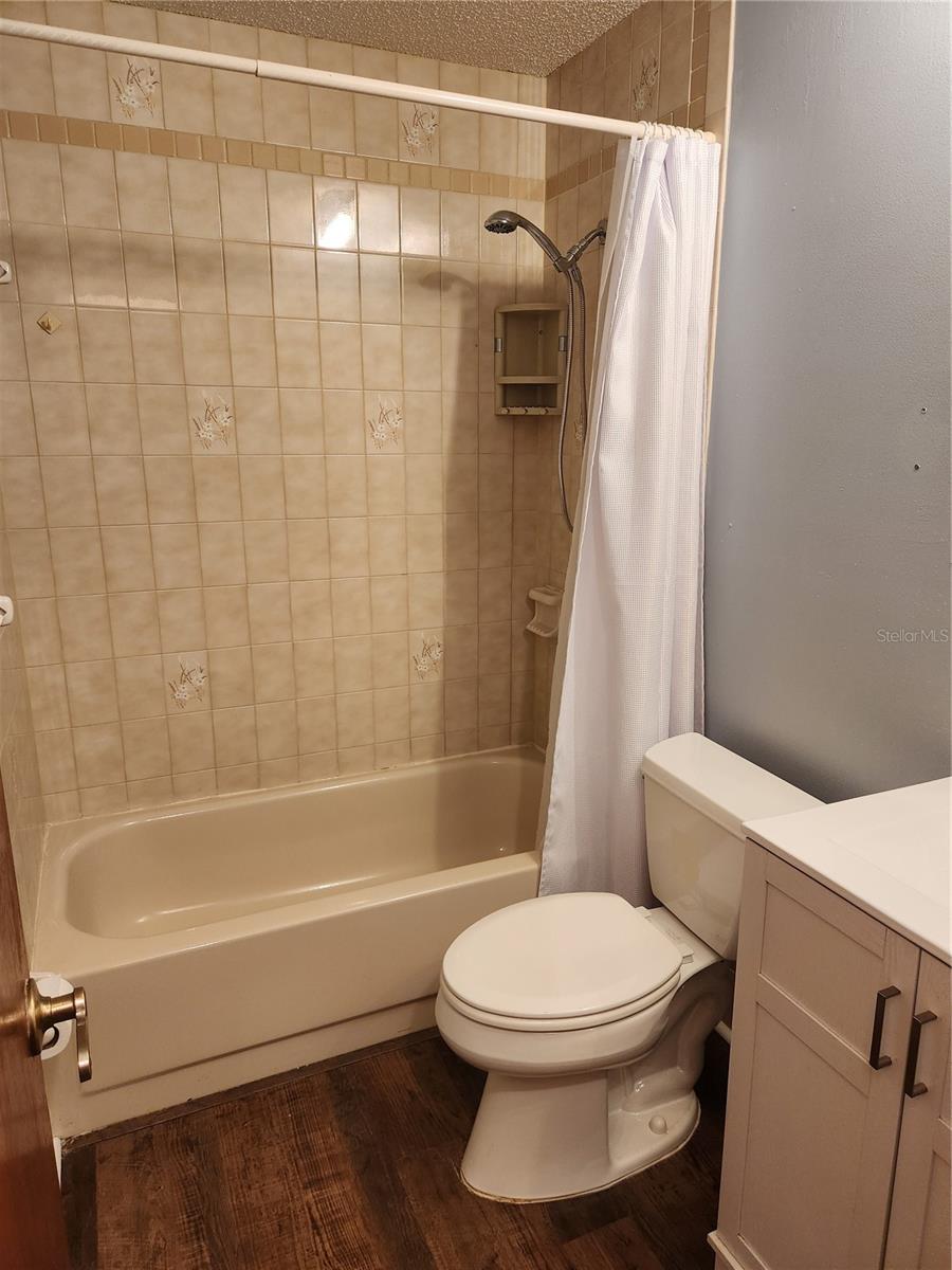 FOREST LAKE VILLAS CONDO - Residential Lease