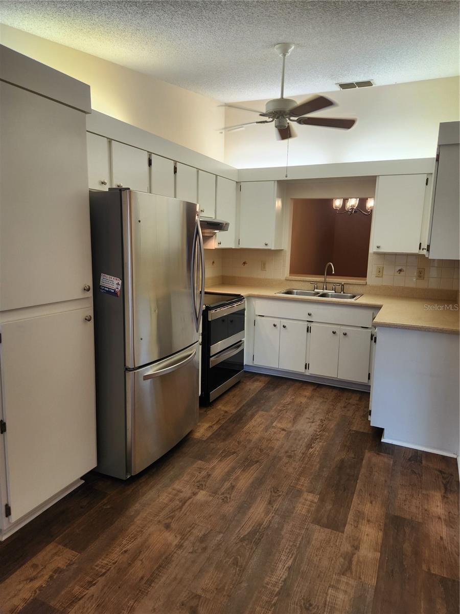 FOREST LAKE VILLAS CONDO - Residential Lease