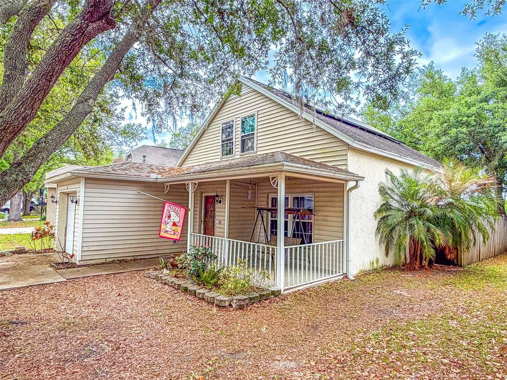 Photo of 626 Cape Cod Circle, Valrico, FL 33594 (MLS # L4960201)