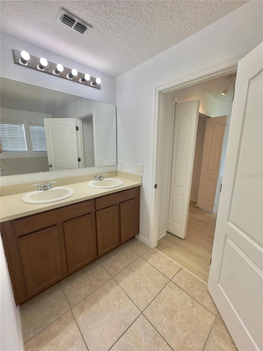 VILLAGES/WESMERE PH 3 - Residential Lease