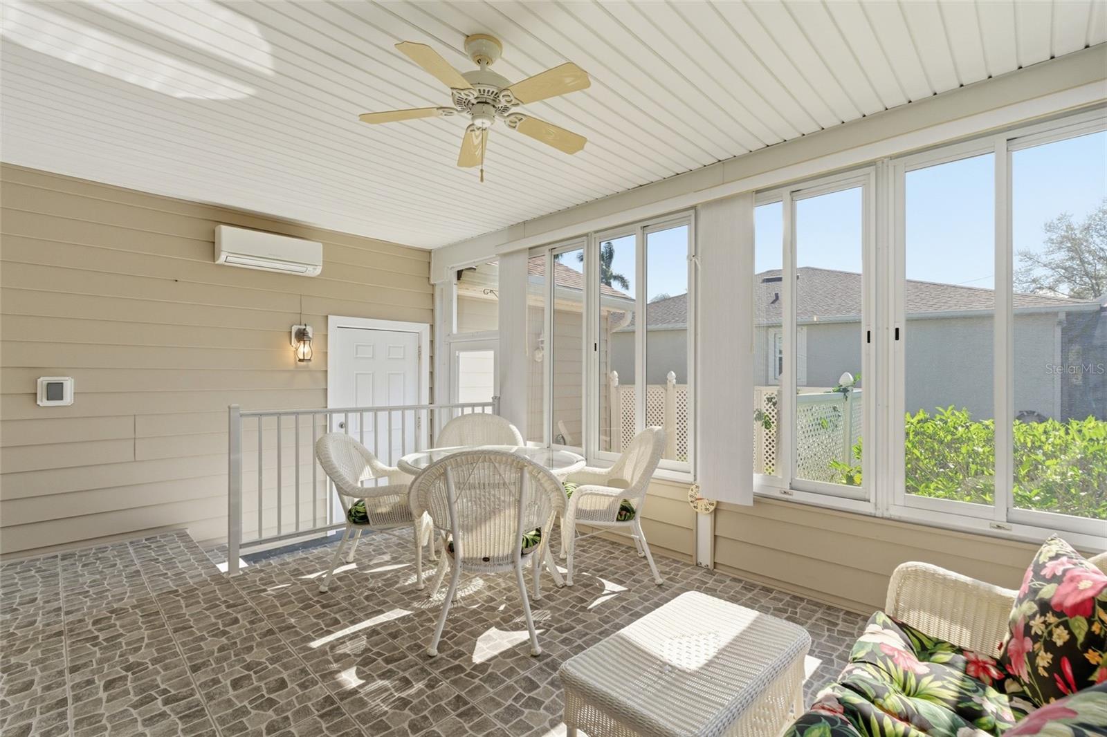 RIO VILLA LAKES - Residential