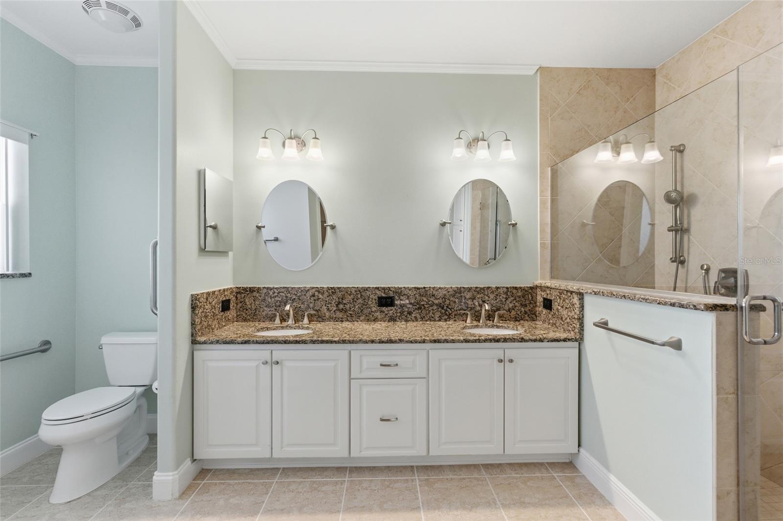 RIO VILLA LAKES - Residential