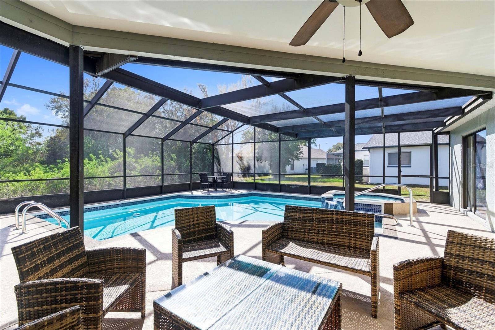 FAIRWAY OAKS - Residential Lease