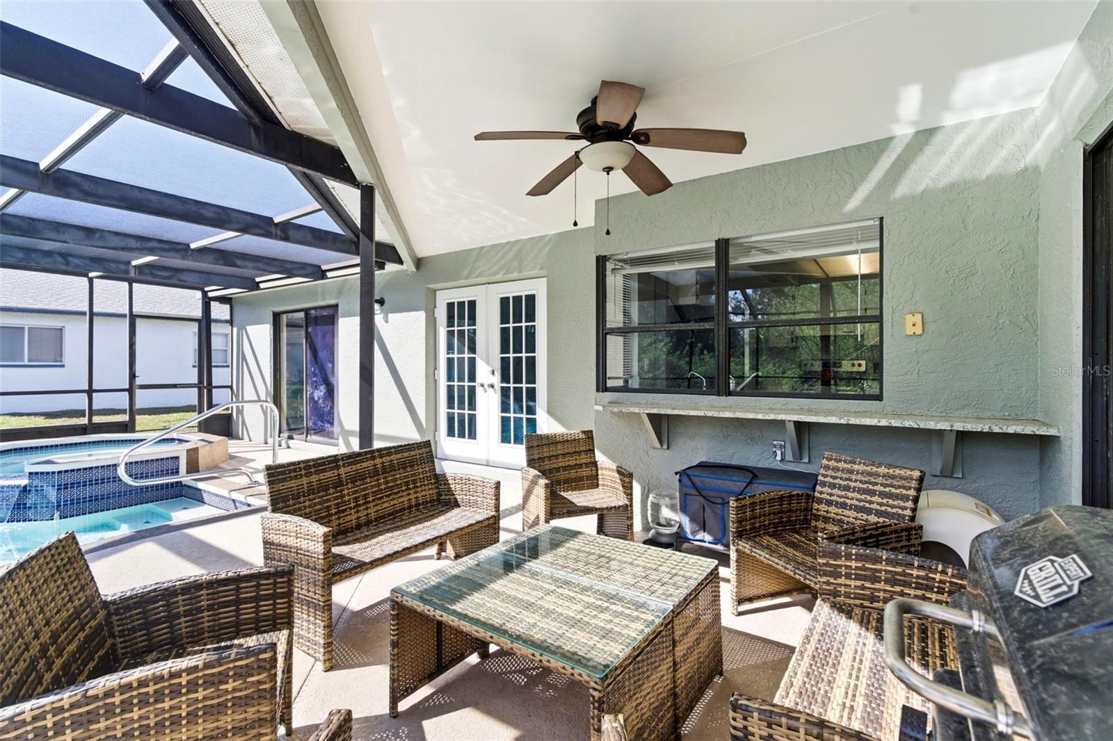 FAIRWAY OAKS - Residential Lease