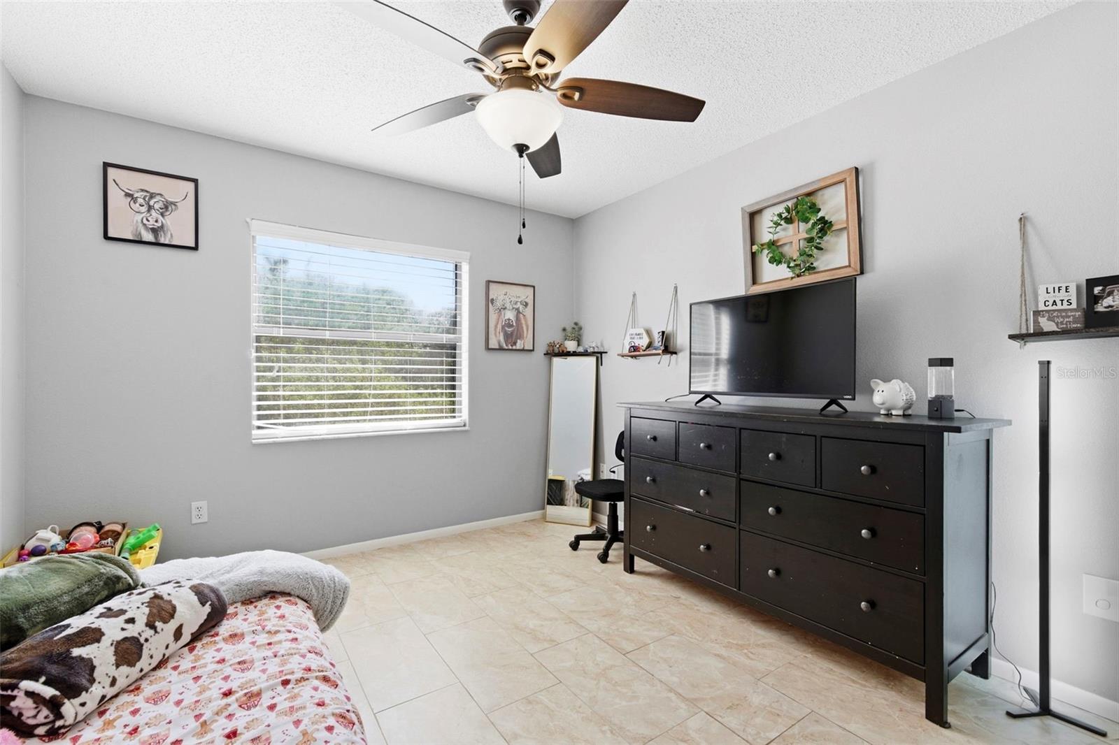 FAIRWAY OAKS - Residential Lease