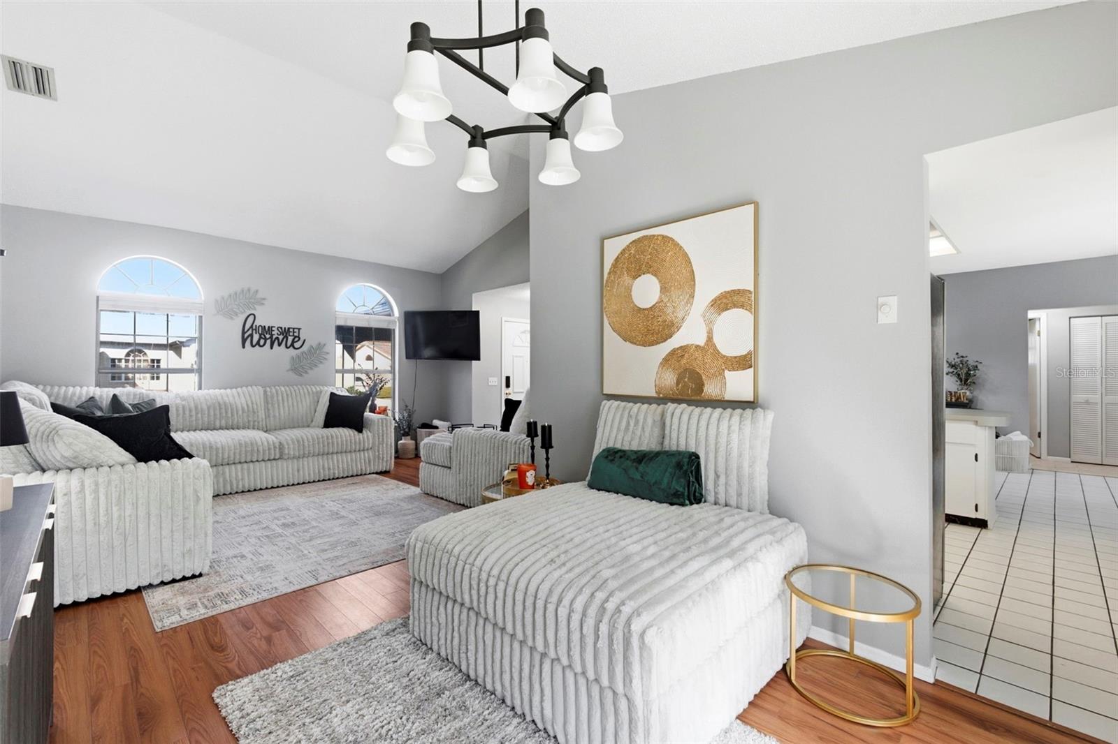 FAIRWAY OAKS - Residential Lease