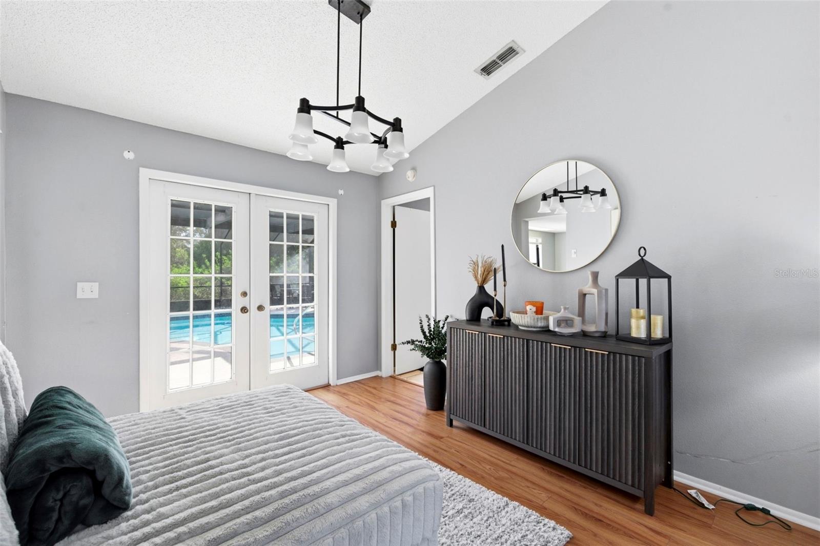 FAIRWAY OAKS - Residential Lease