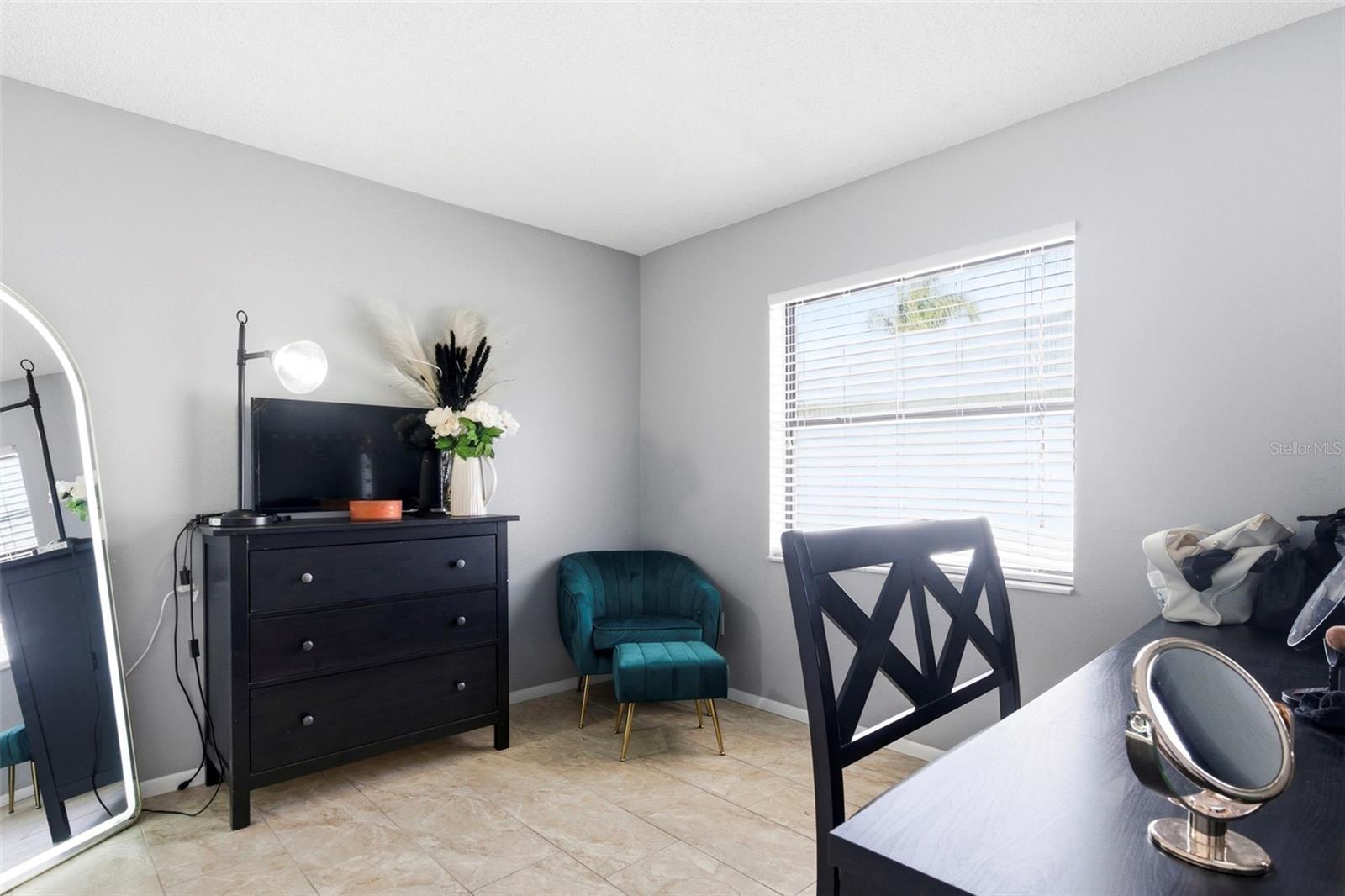 FAIRWAY OAKS - Residential Lease