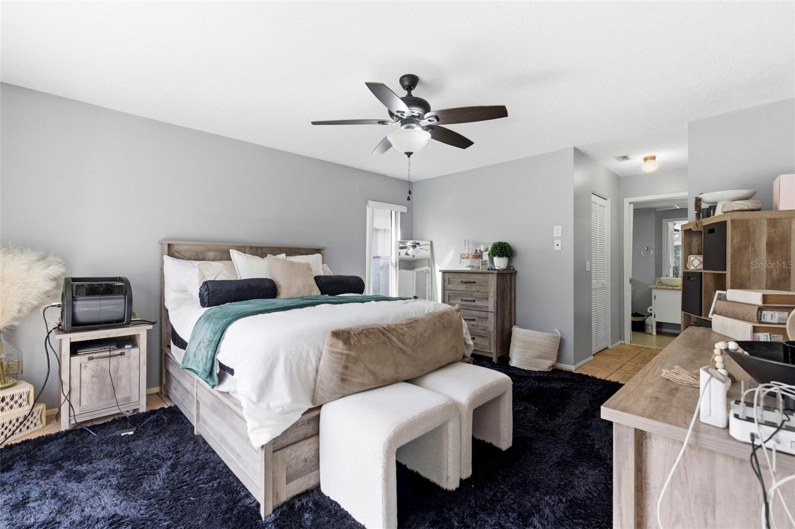 FAIRWAY OAKS - Residential Lease