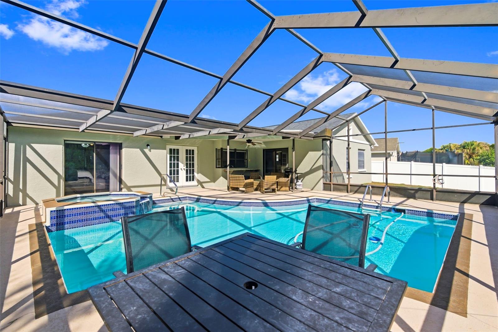 FAIRWAY OAKS - Residential Lease