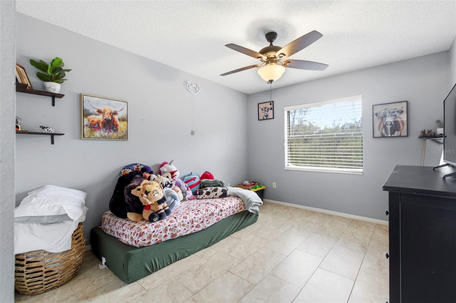 FAIRWAY OAKS - Residential Lease