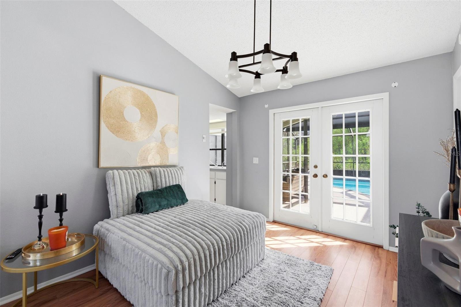 FAIRWAY OAKS - Residential Lease