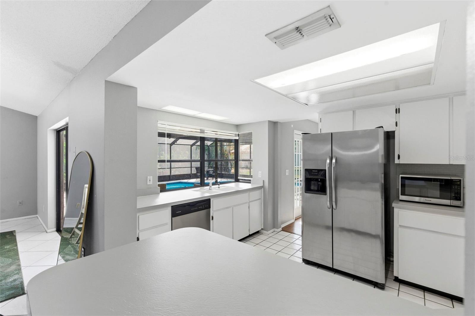 FAIRWAY OAKS - Residential Lease