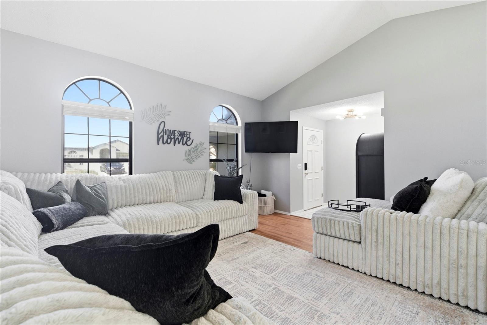 FAIRWAY OAKS - Residential Lease