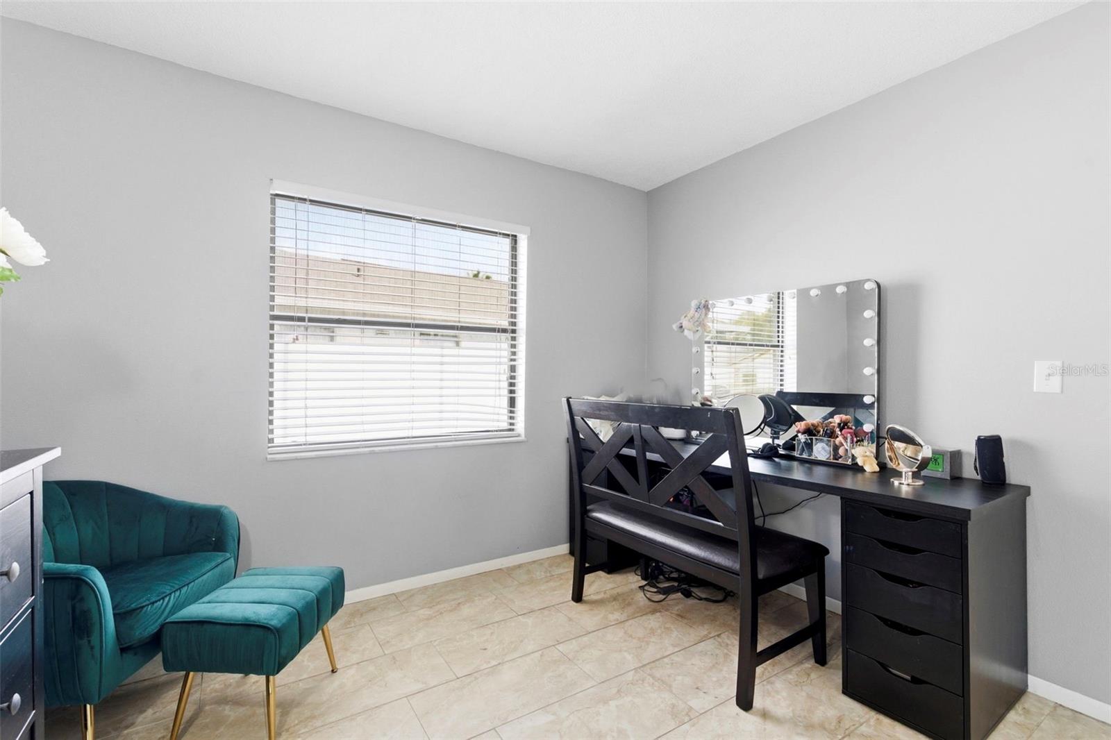 FAIRWAY OAKS - Residential Lease