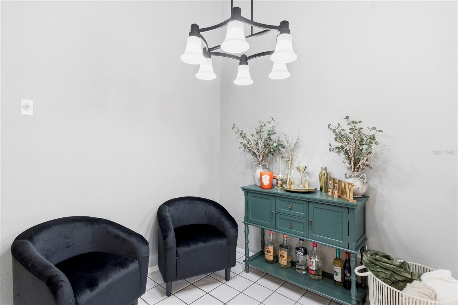 FAIRWAY OAKS - Residential Lease