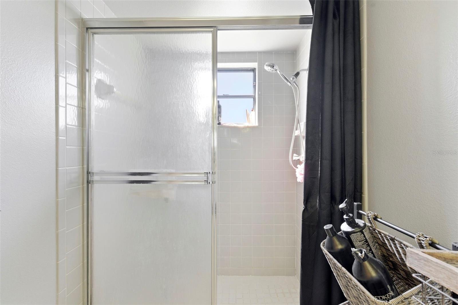 FAIRWAY OAKS - Residential Lease