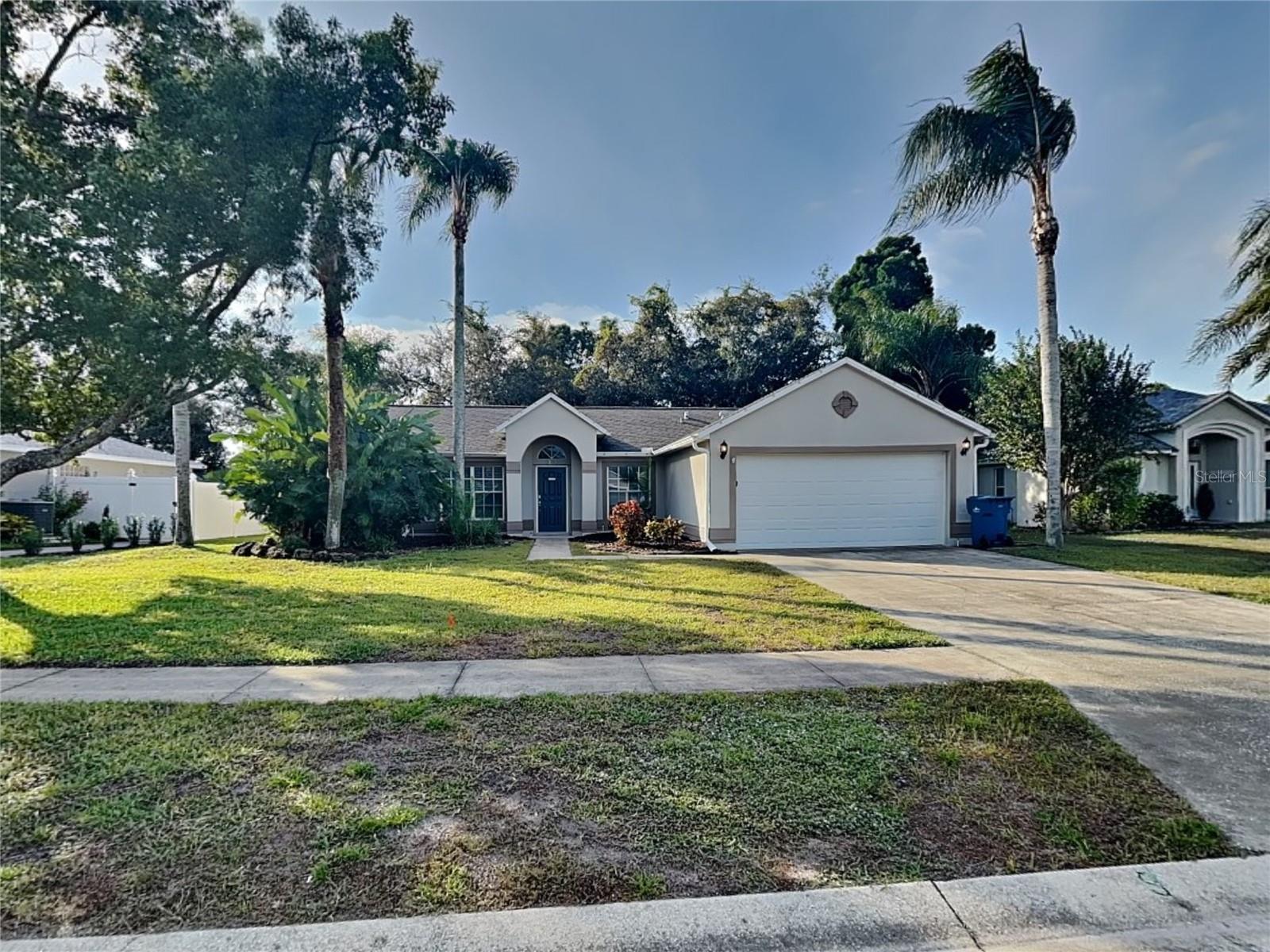 PINE TRACE UNIT 02 - Residential Lease