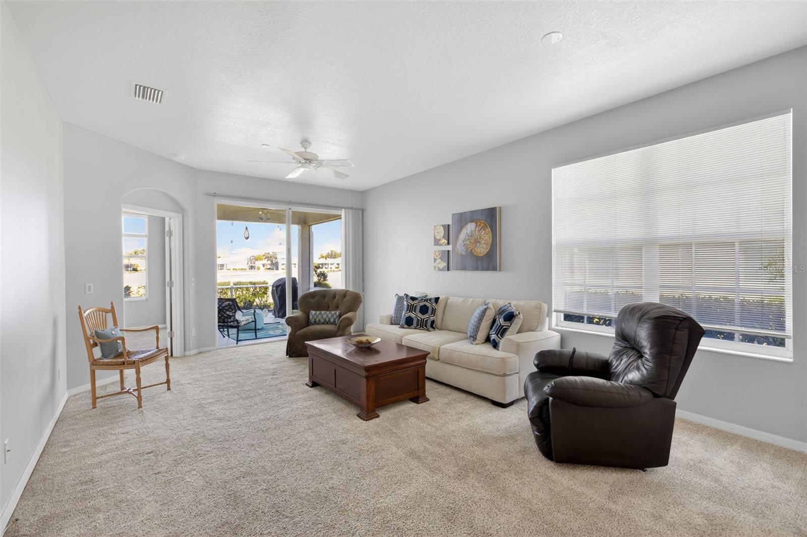 PELICAN POINTE GOLF & COUNTRY CLUB - Residential