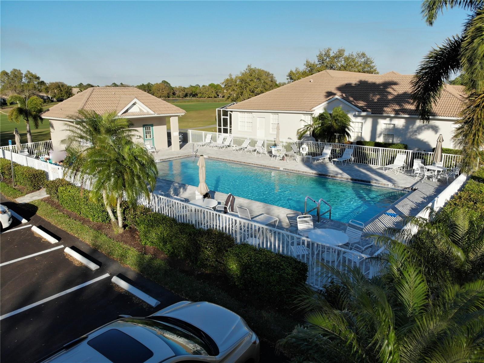 PELICAN POINTE GOLF & COUNTRY CLUB - Residential