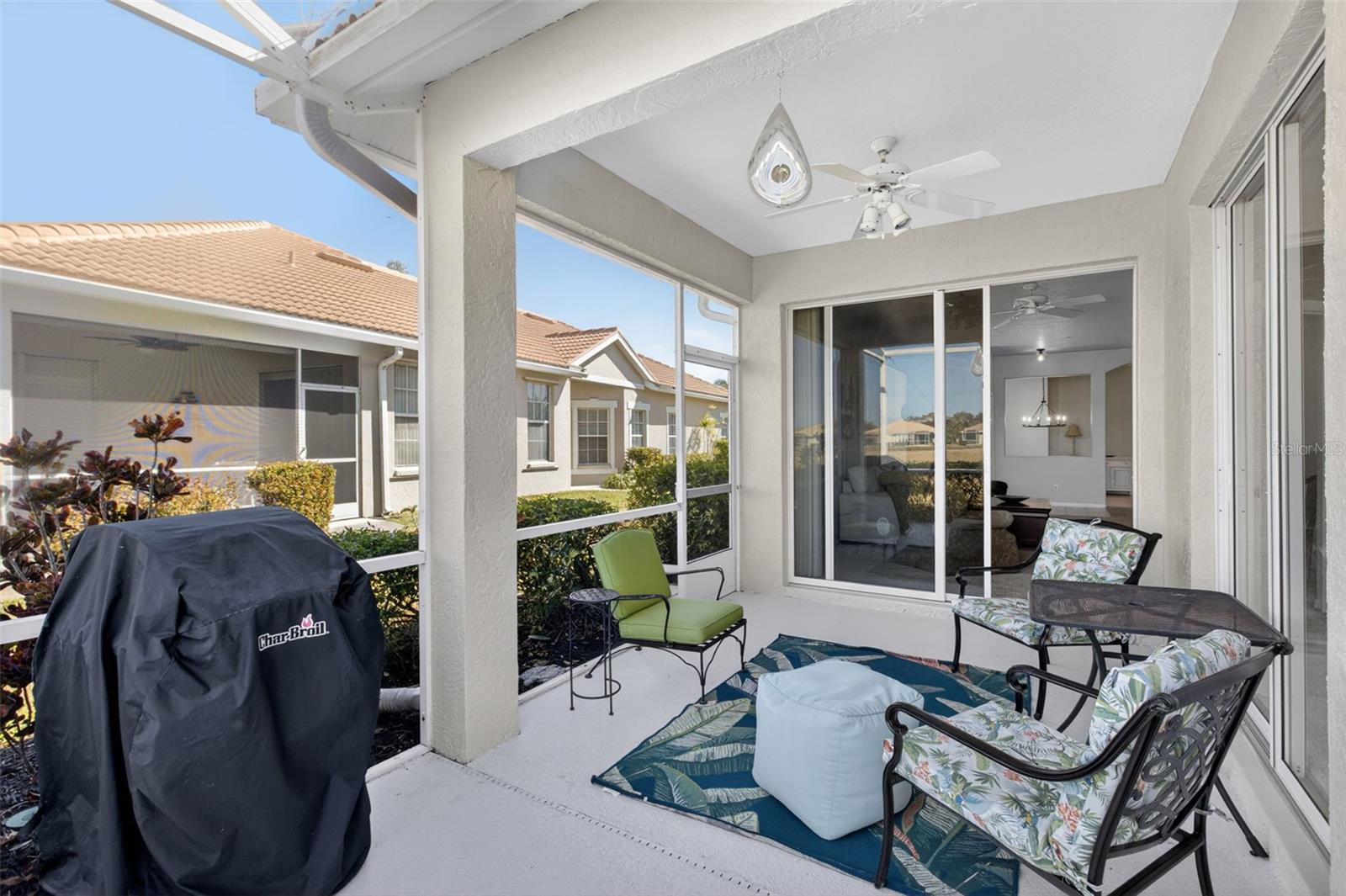 PELICAN POINTE GOLF & COUNTRY CLUB - Residential