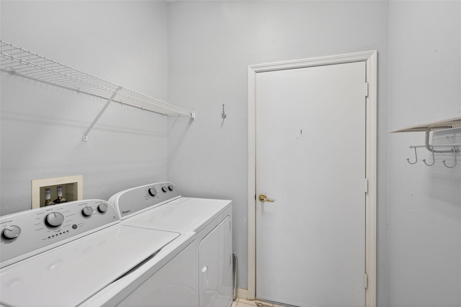 PELICAN POINTE GOLF & COUNTRY CLUB - Residential