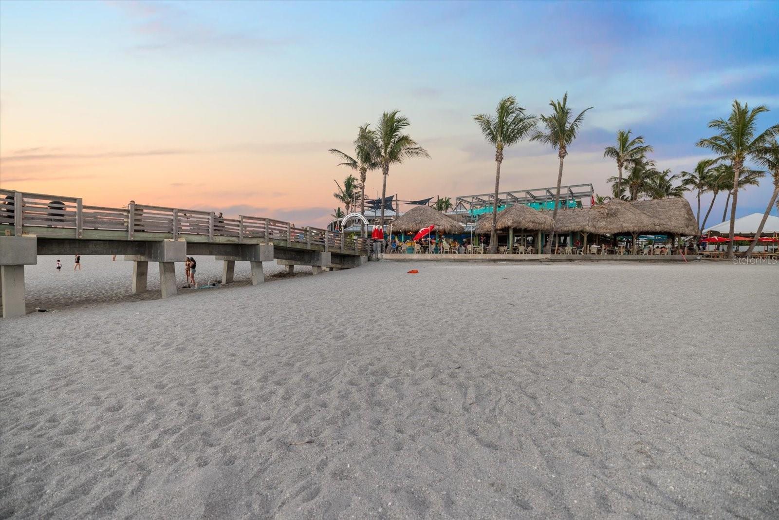 PELICAN POINTE GOLF & COUNTRY CLUB - Residential