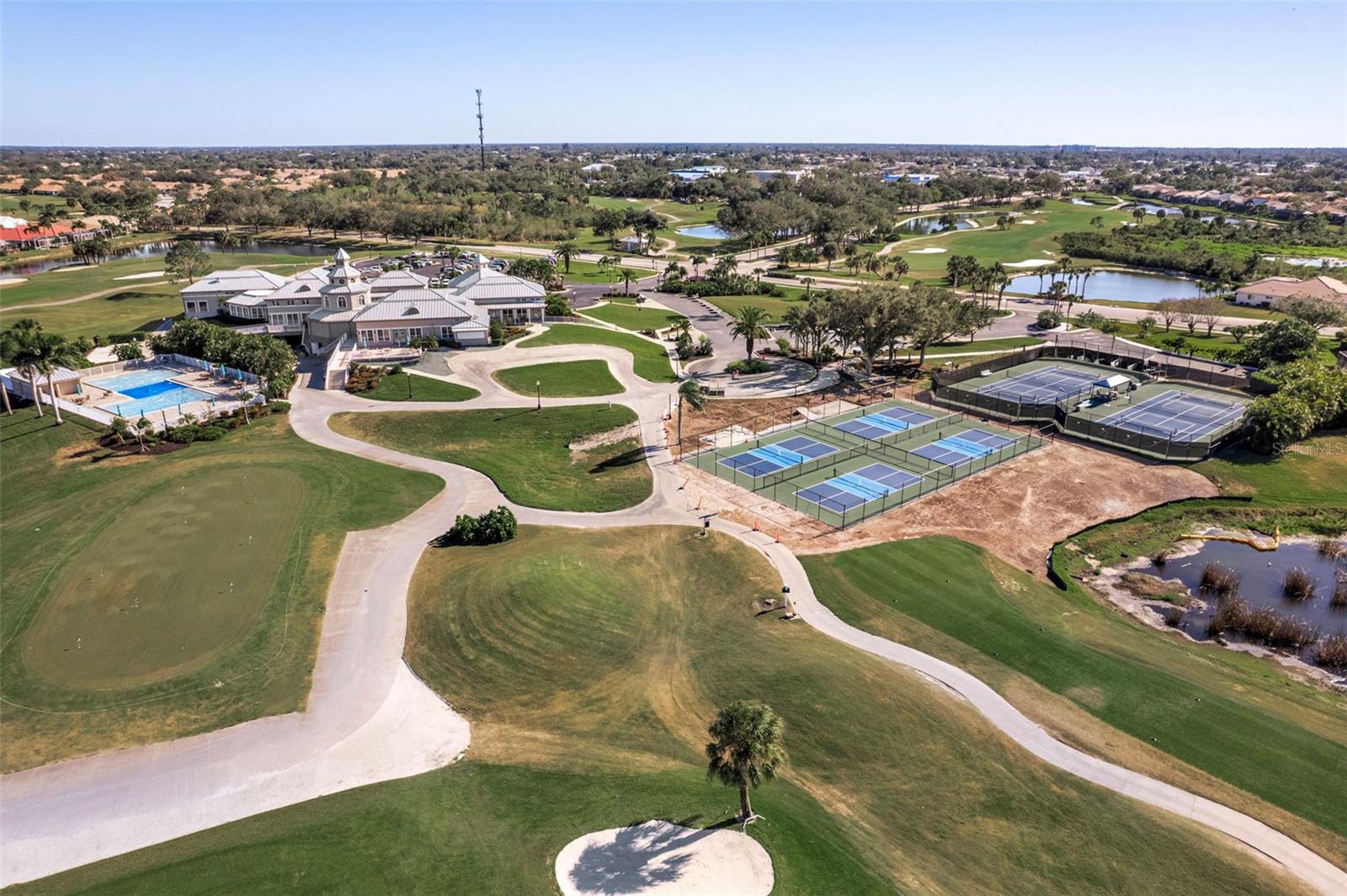 PELICAN POINTE GOLF & COUNTRY CLUB - Residential