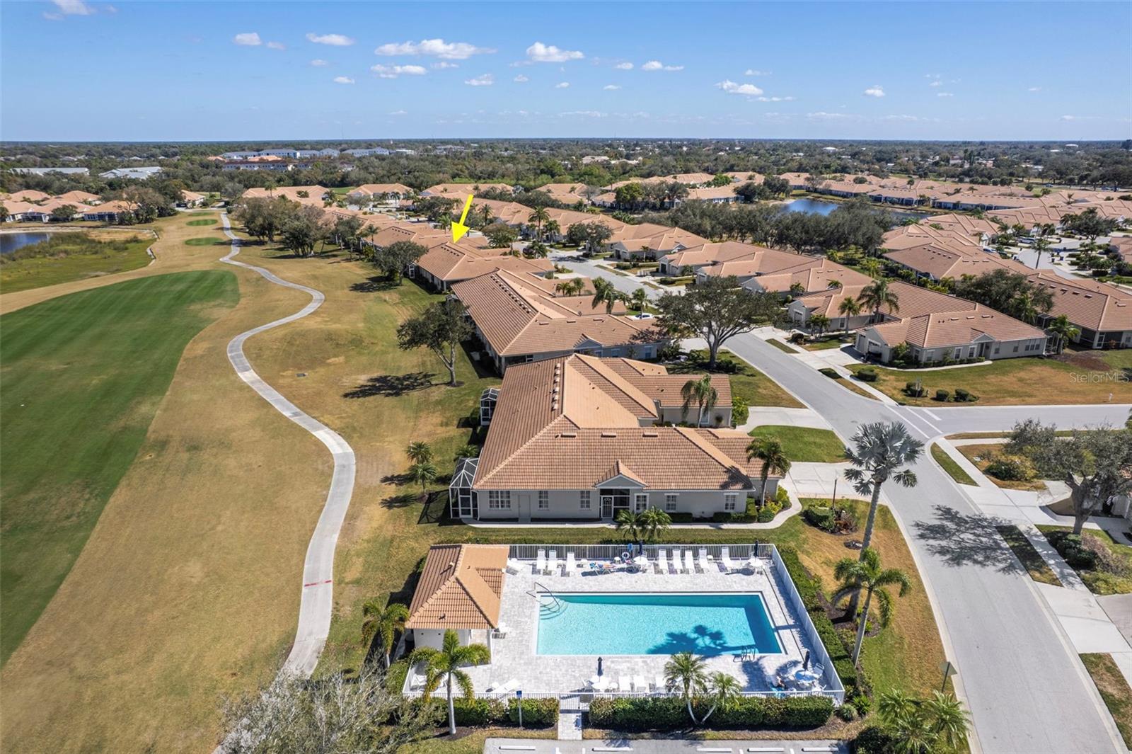 PELICAN POINTE GOLF & COUNTRY CLUB - Residential