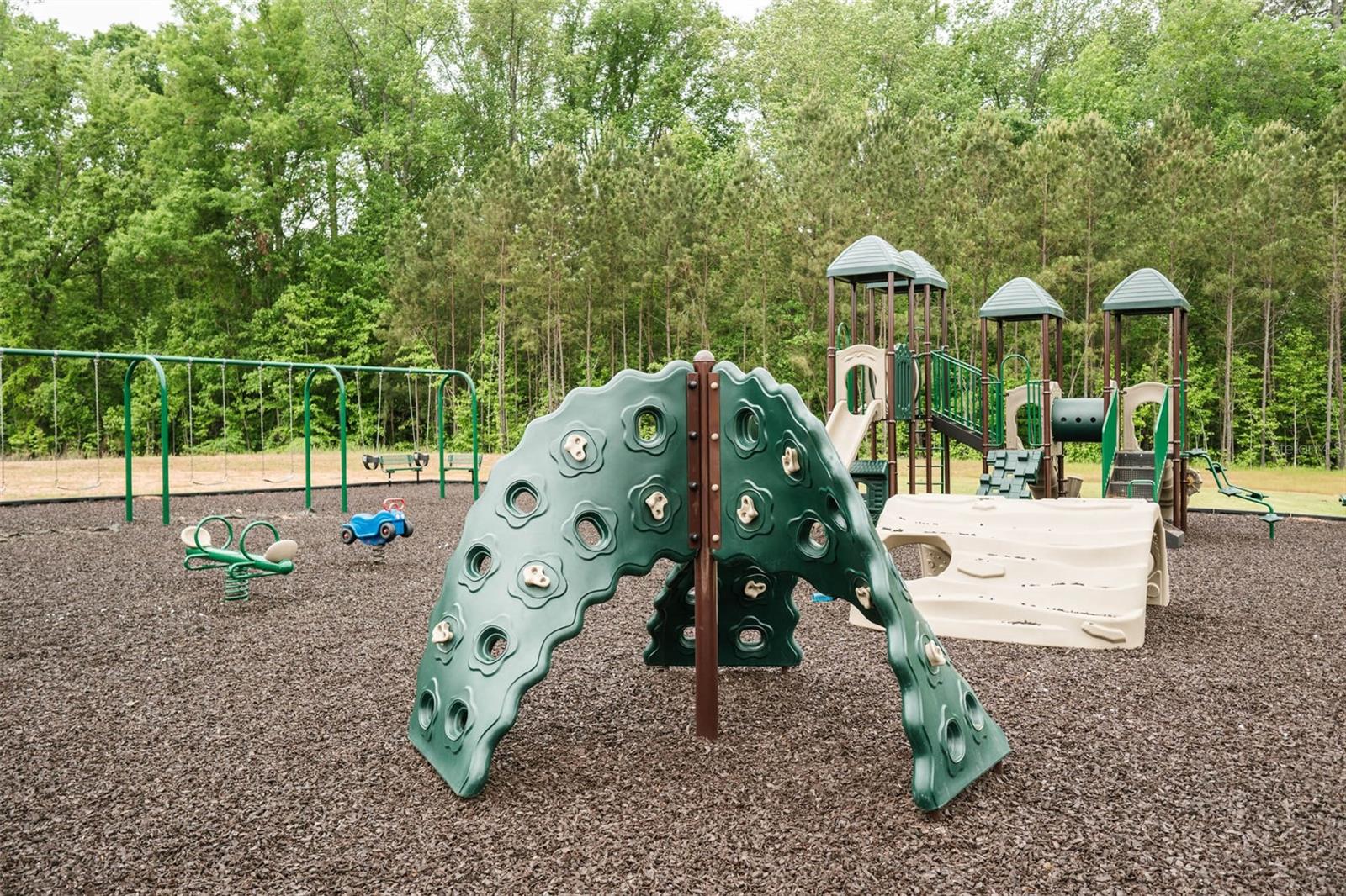 CROSSVINE VILLAGE - Residential