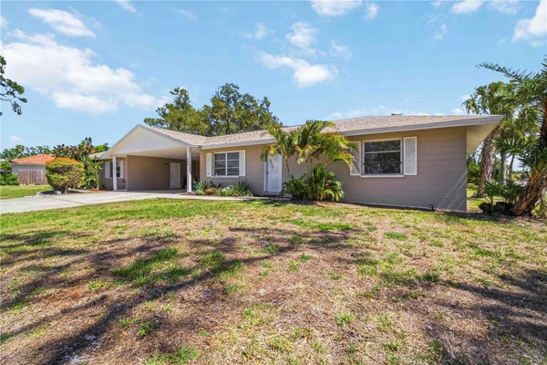 308 LANTANA AVE, SARASOTA, FL 34243 - Image 201370deea79ffc8f1b8f63f50b48ed5/3668801831