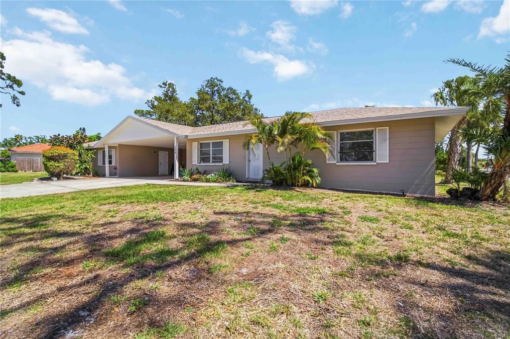Photo of 308 Lantana Ave, Sarasota, FL 34243 (MLS # A4691141)