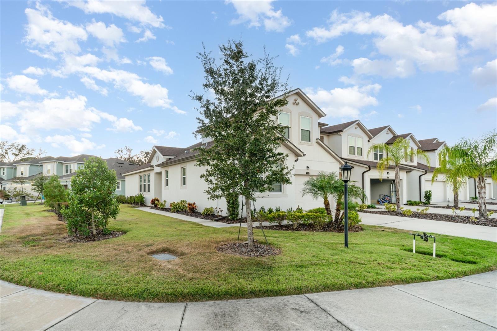 5564 COACHWOOD COVE