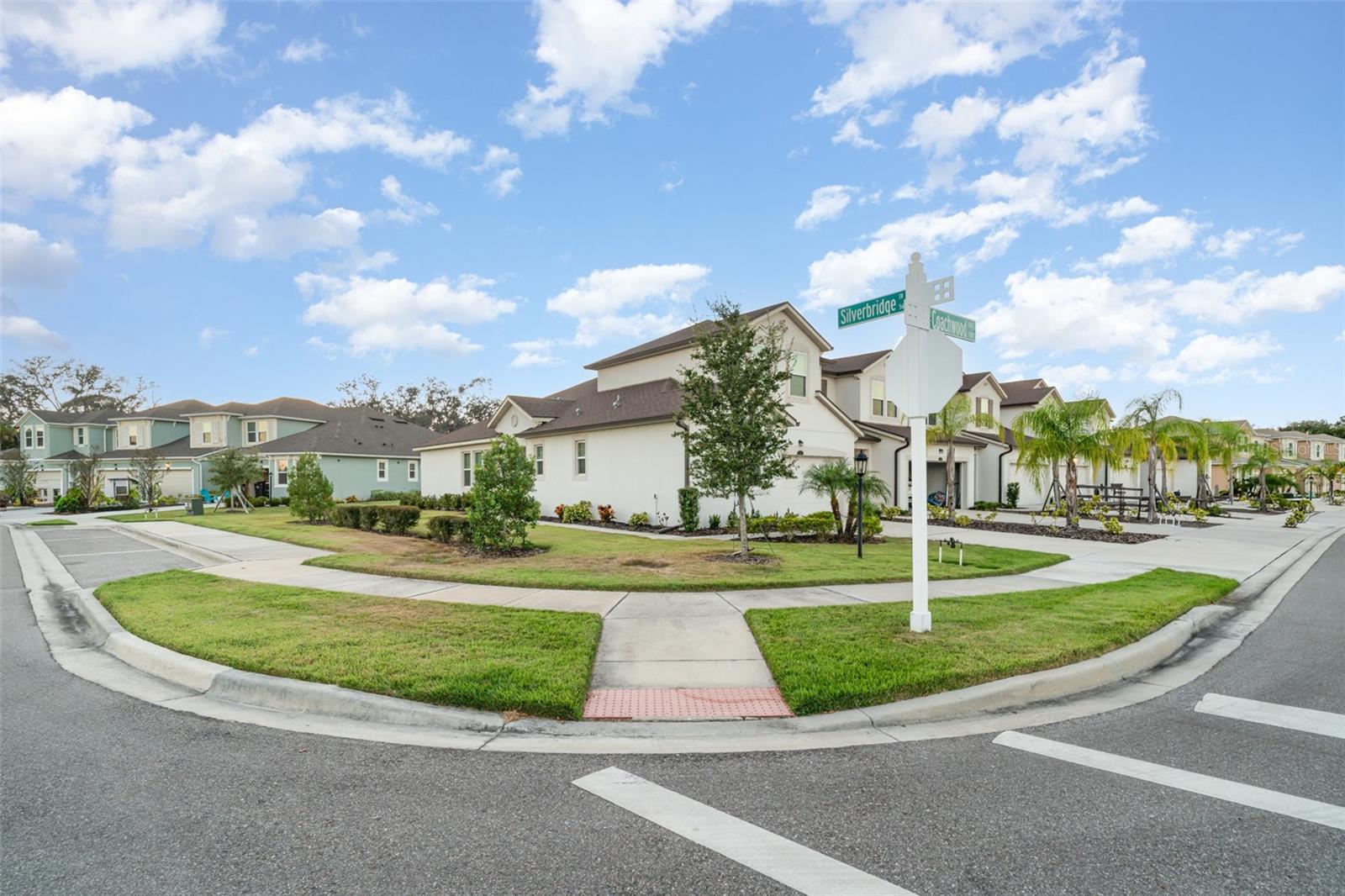 5564 COACHWOOD COVE