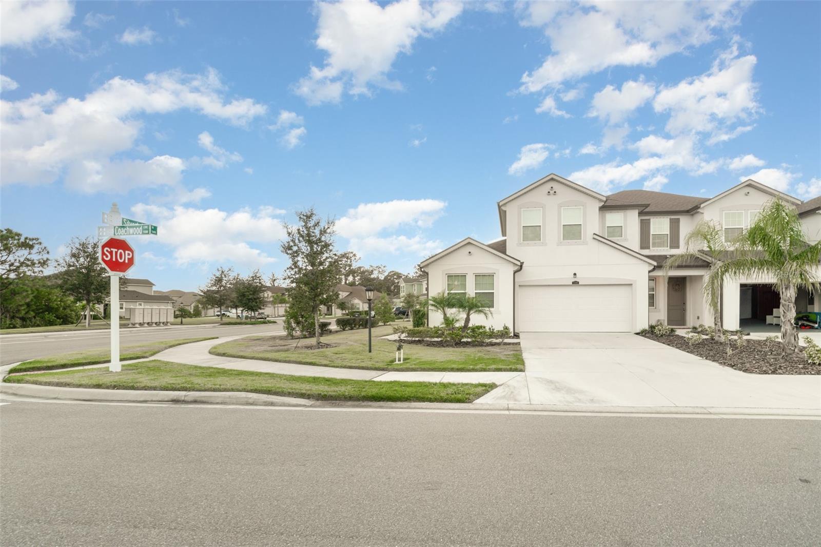 5564 COACHWOOD COVE