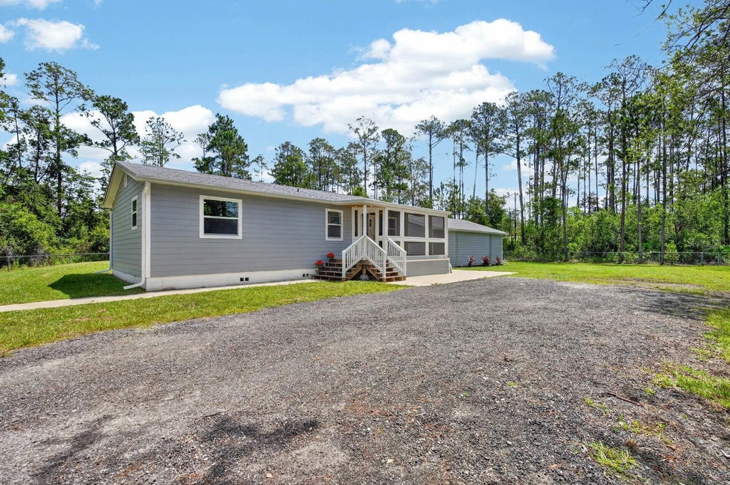 Photo of 3798 Breezy Court, Ormond Beach, FL 32174 (MLS # V4950188)