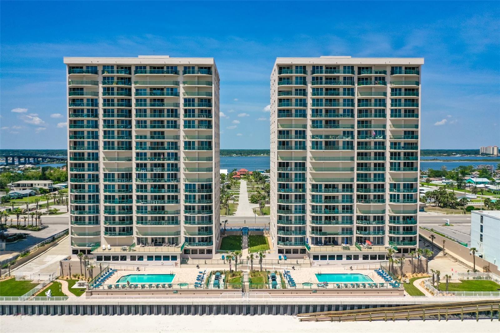 DIMUCCI TWIN TOWERS N & S - Residential