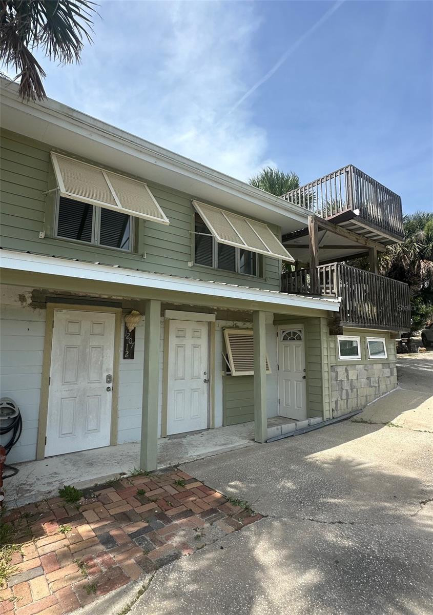COLIN PARK - Residential Lease