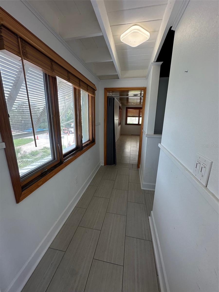 COLIN PARK - Residential Lease