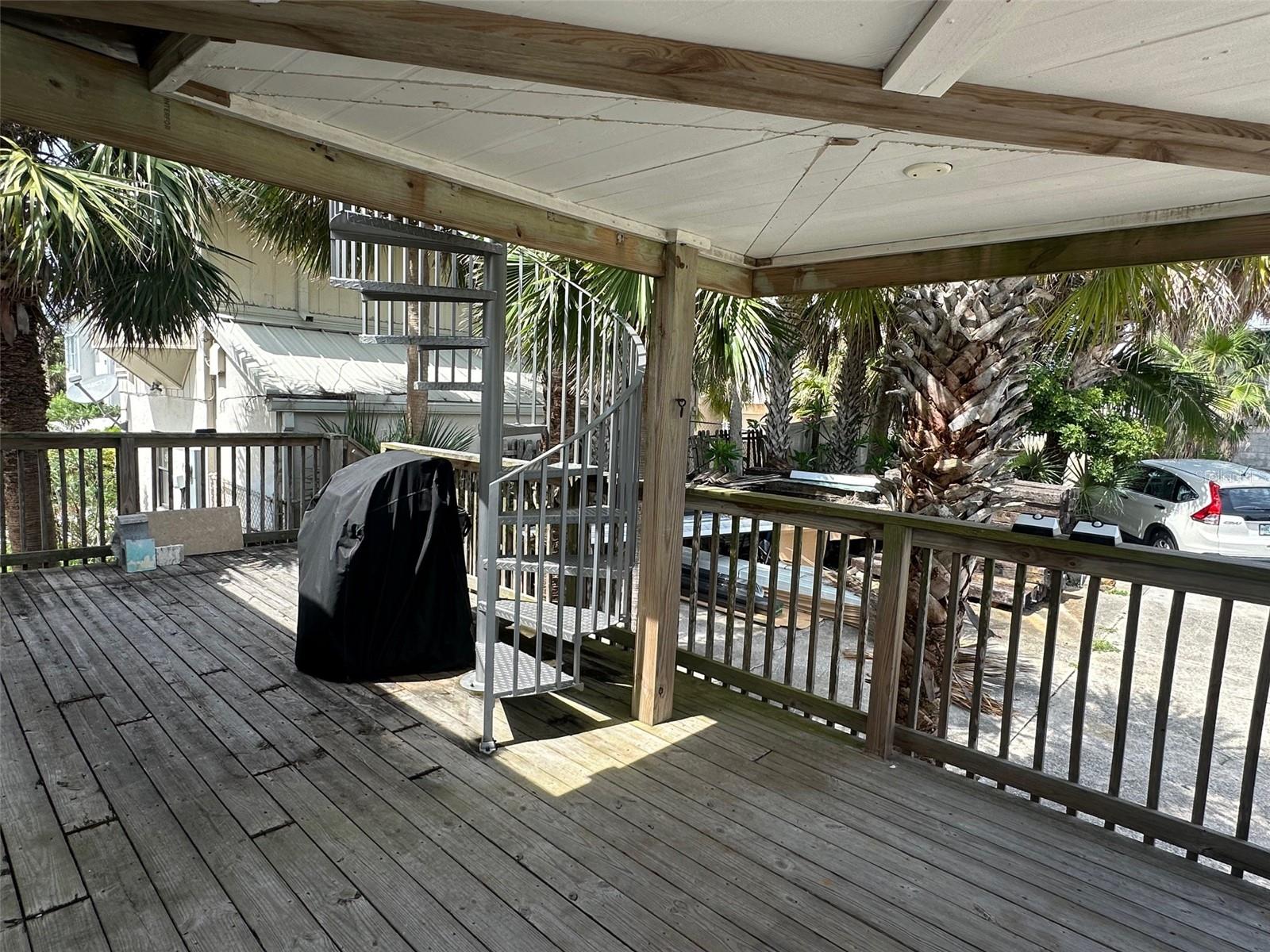 COLIN PARK - Residential Lease