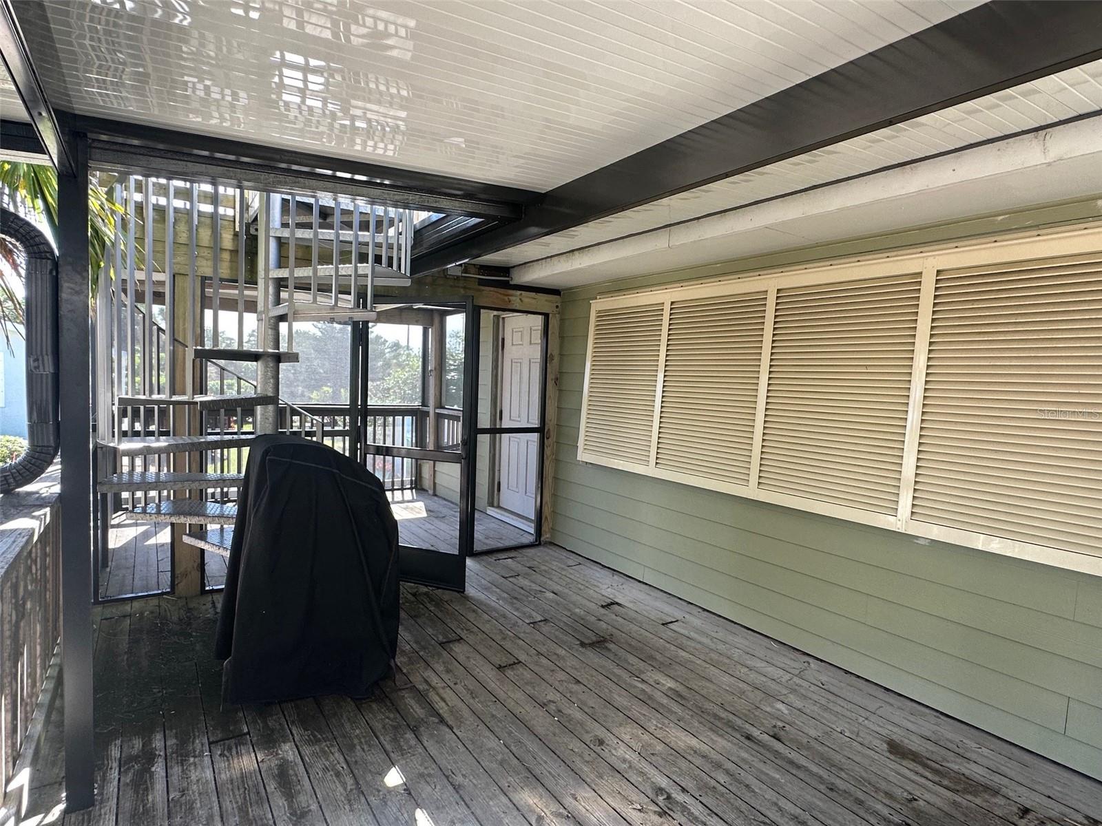 COLIN PARK - Residential Lease