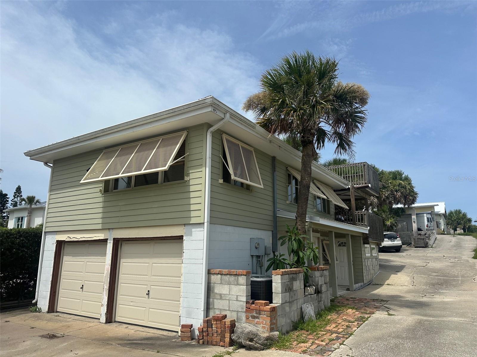 COLIN PARK - Residential Lease