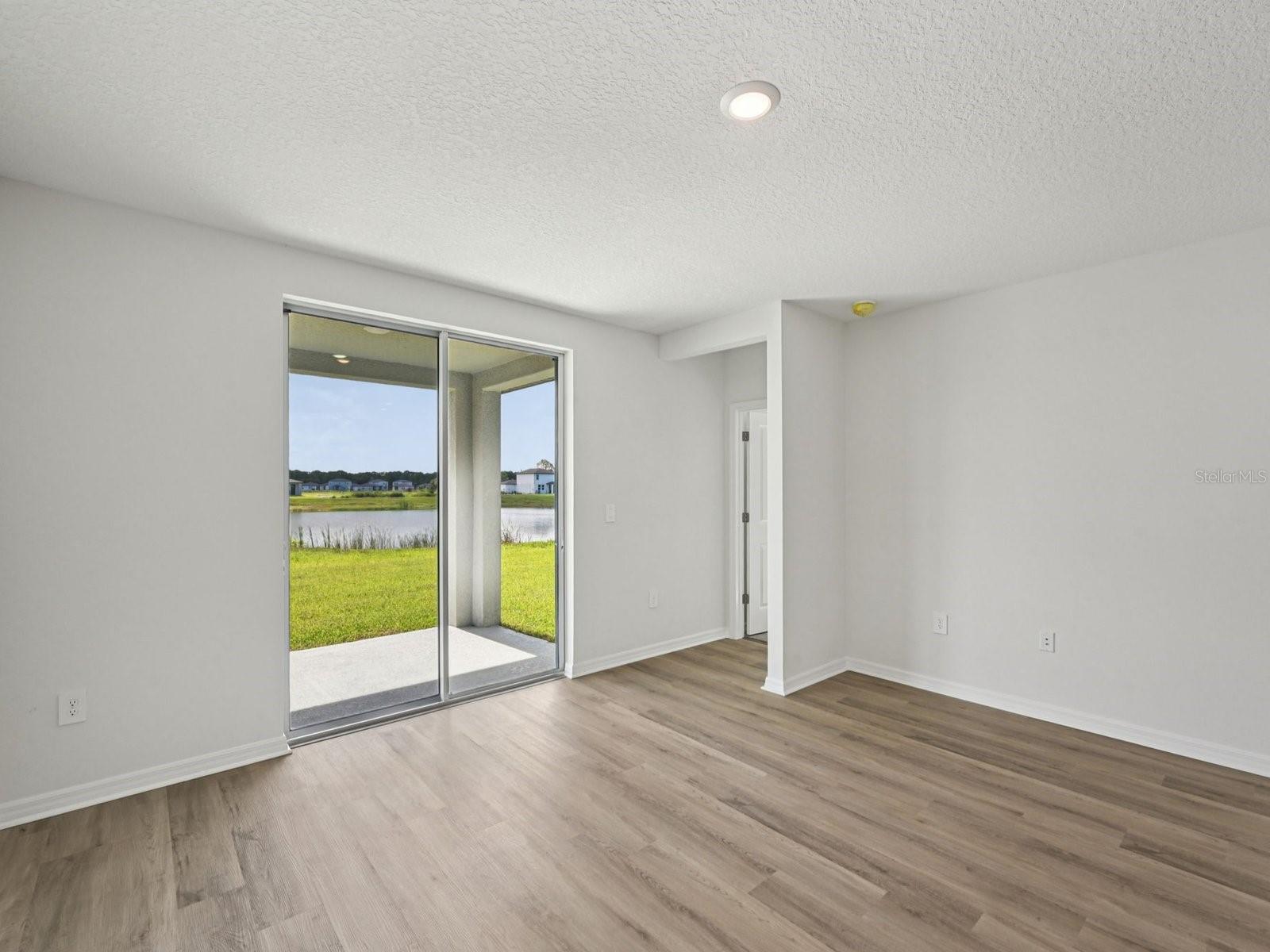 MAGNOLIA BAY - Residential